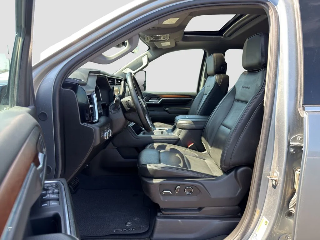 Used 2024 Silver GMC Denali image 9
