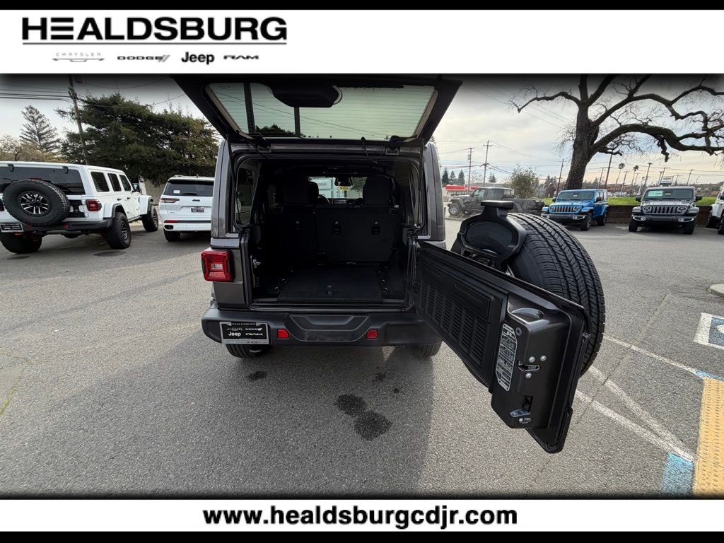 2026 Jeep Wrangler 4-Door Sahara - Photo 26