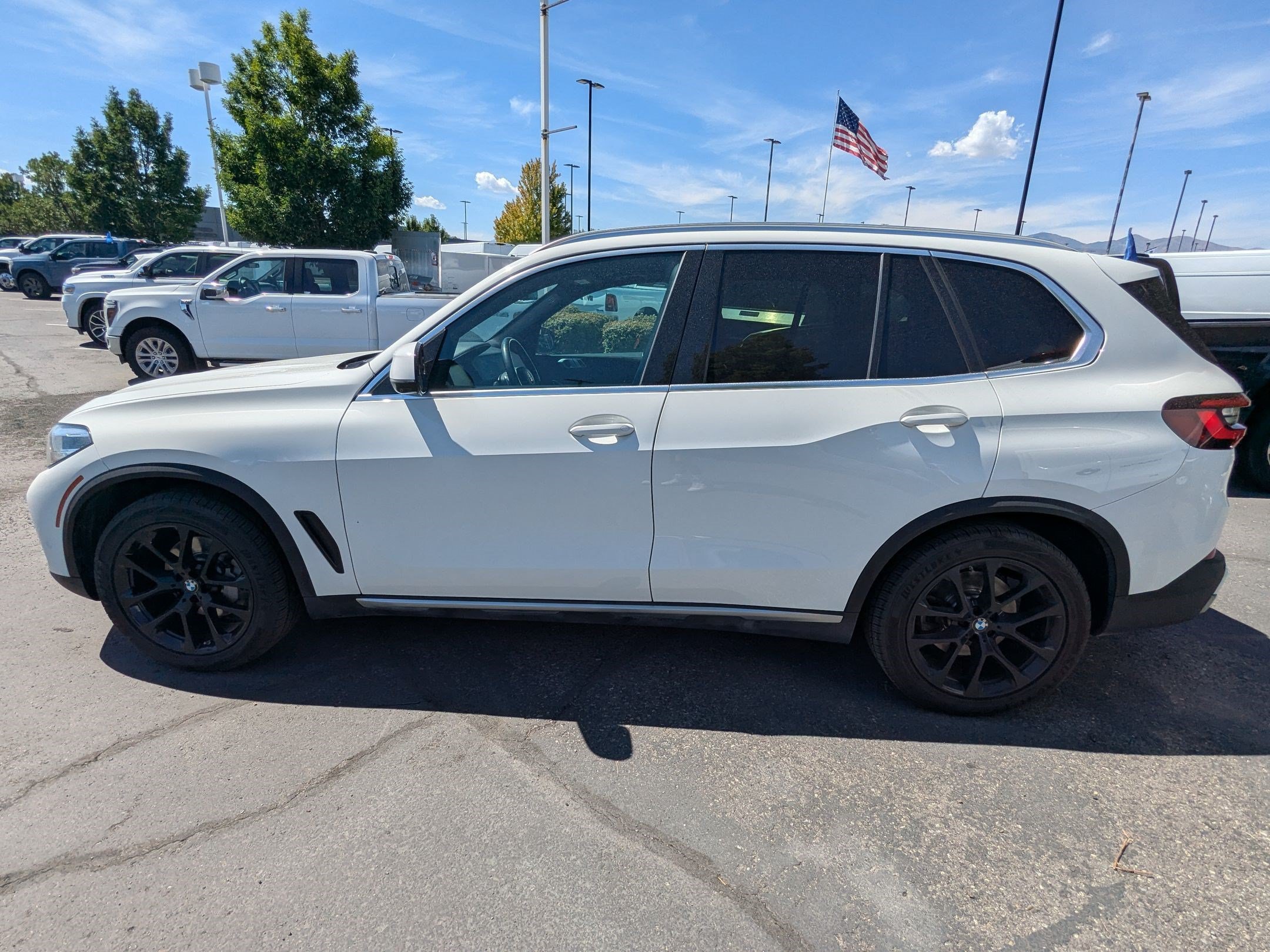 Used 2022 Alpine White BMW xDrive40i image 7