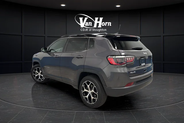 Used 2024 Gray Metallic Jeep Limited image 5