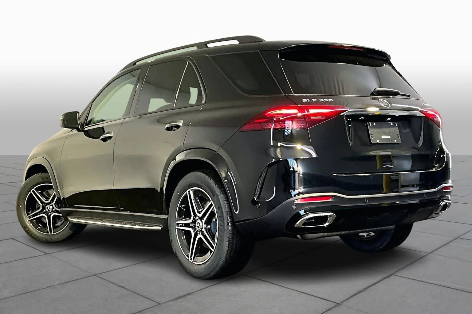 New 2026 Obsidian Black Metallic Mercedes-Benz GLE 350 image 3