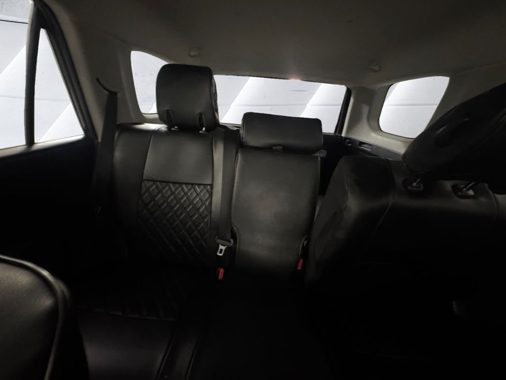 Used 2018 Gray Toyota SR5 image 18