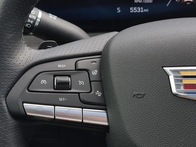 Used 2025 Crystal White Tricoat Cadillac Sport image 27