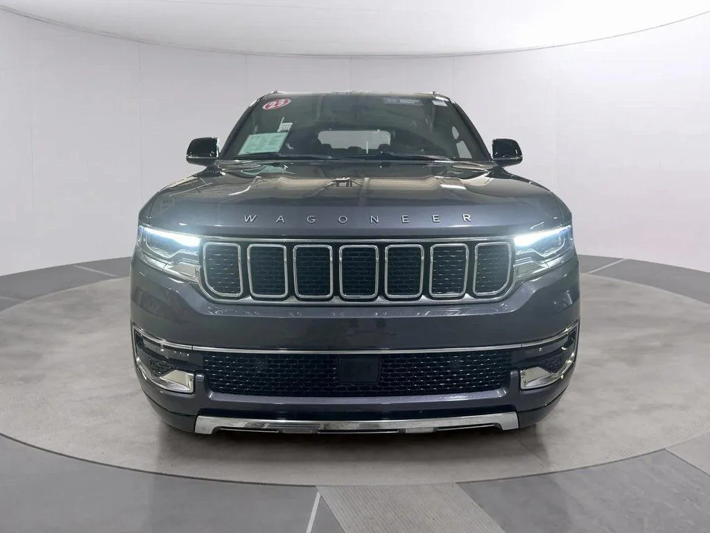 2023 Jeep Wagoneer L Series III - Photo 8