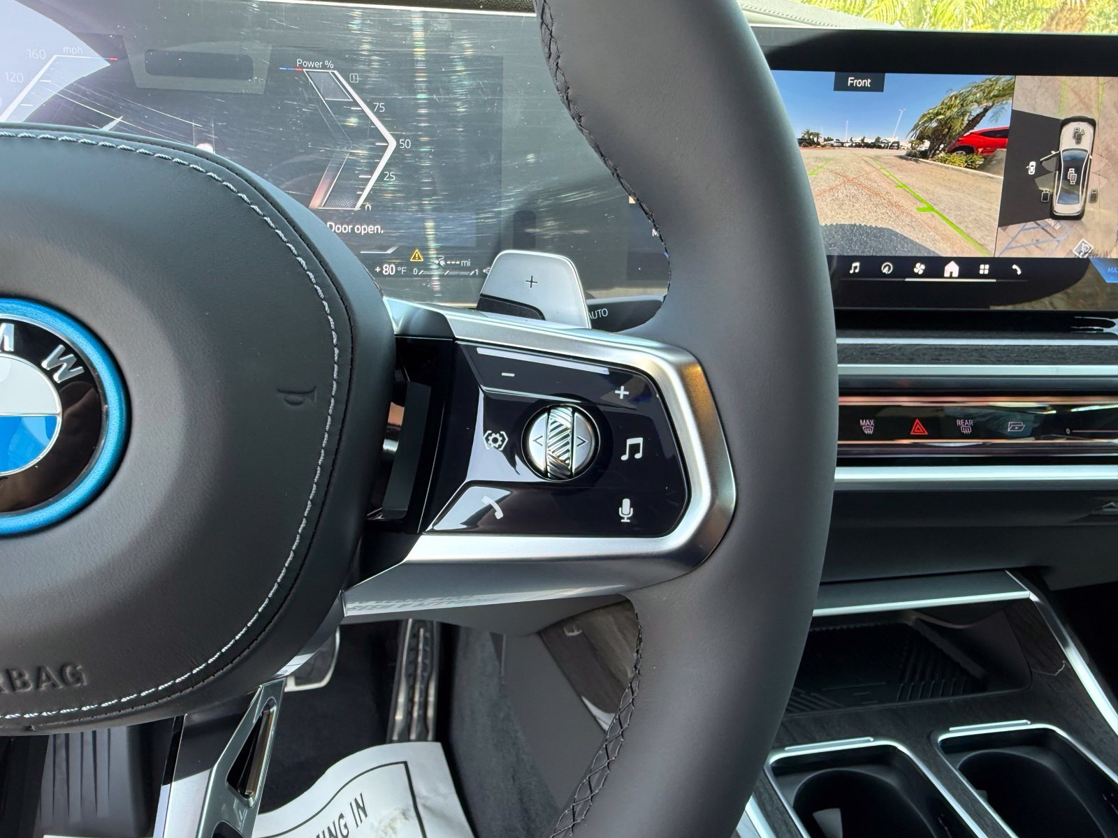 2026 BMW 7 Series 750e - Photo 26