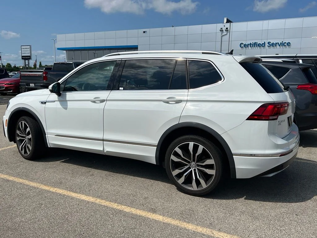 Used 2021 Pure White Volkswagen 2.0T SEL Premium R-Line image 3