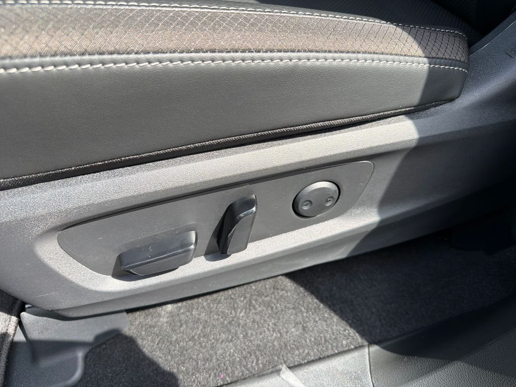 New 2026 Nissan Pathfinder SL 4D Sport Utility