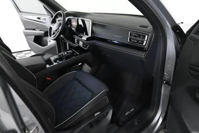 New 2026 silver mist metallic Volkswagen 2.0T SEL Premium R-Line image 17