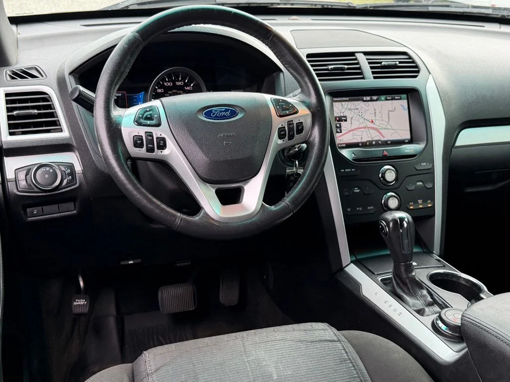 Used 2015  Ford XLT image 13