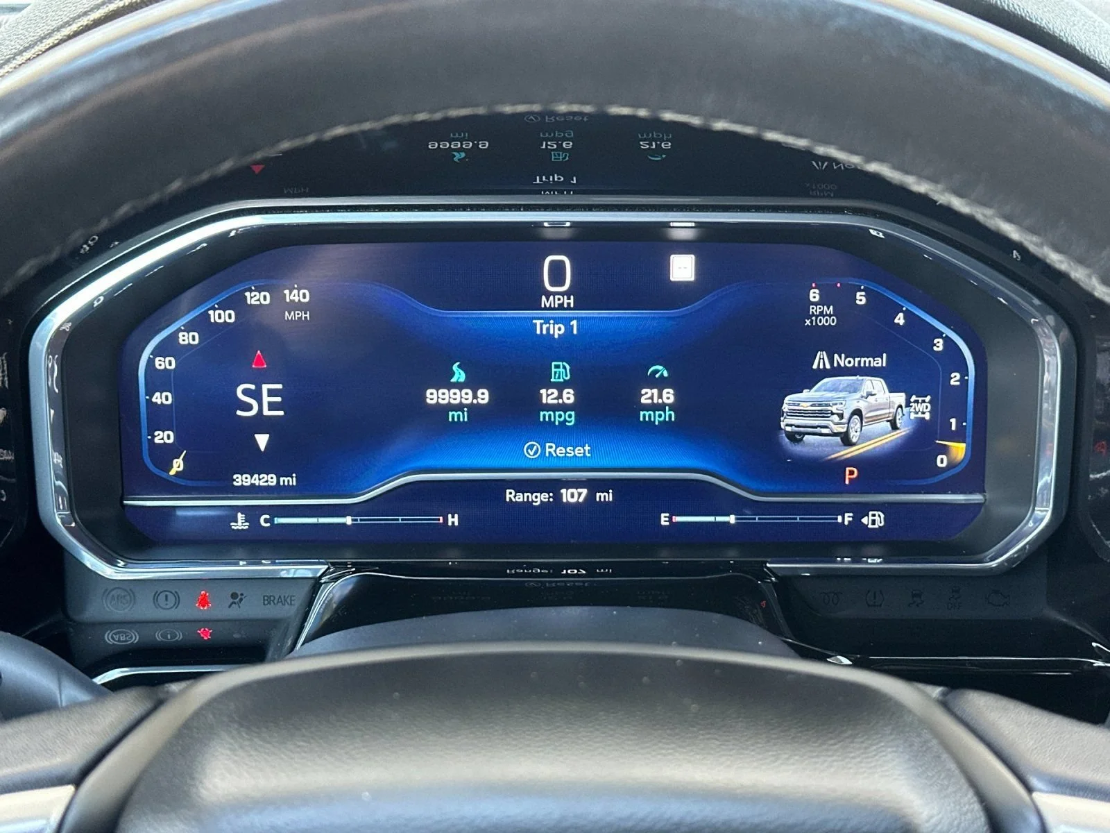 Used 2022 Summit White Chevrolet RST image 24