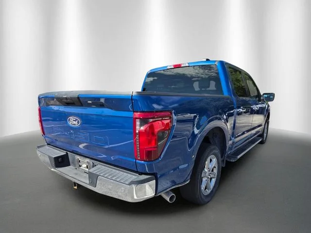 Certified Used 2025 Blue Metallic Ford XLT image 4