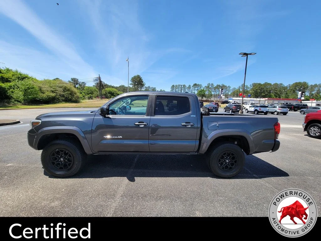 Used 2019 Gray Toyota SR5 image 3