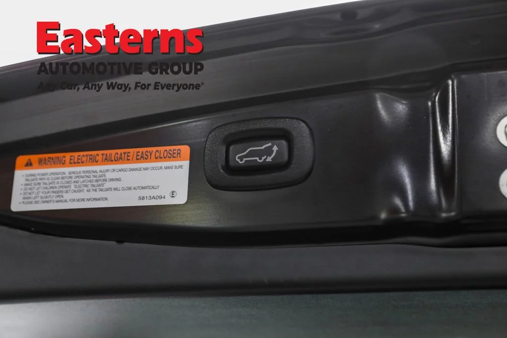 Used 2021 Black Mitsubishi SEL image 22