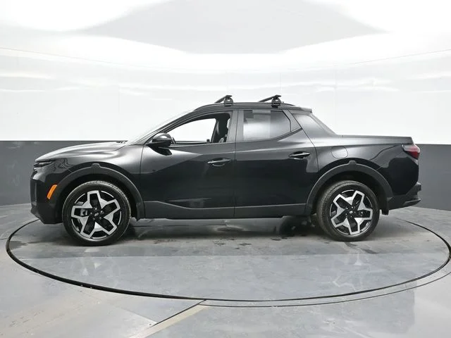 Used 2023 Black Hyundai Limited image 4