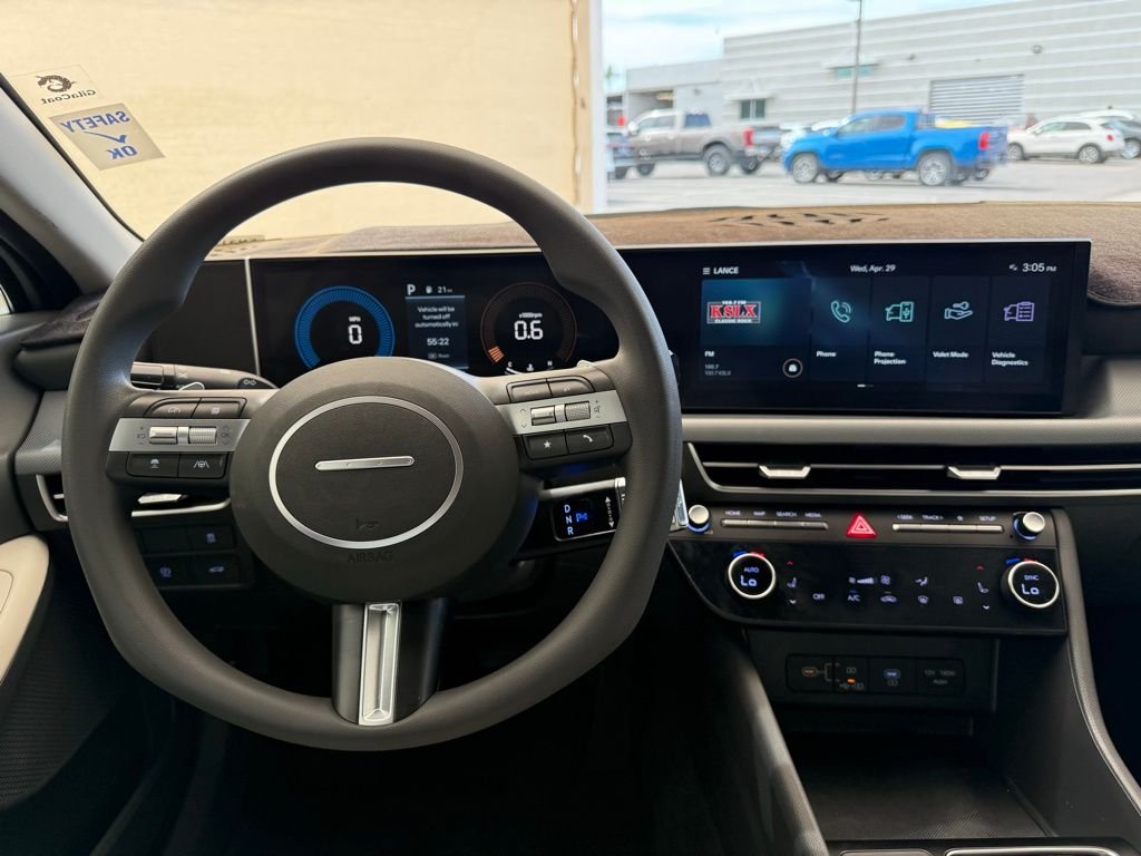 Used 2024 Silver Hyundai SEL image 25