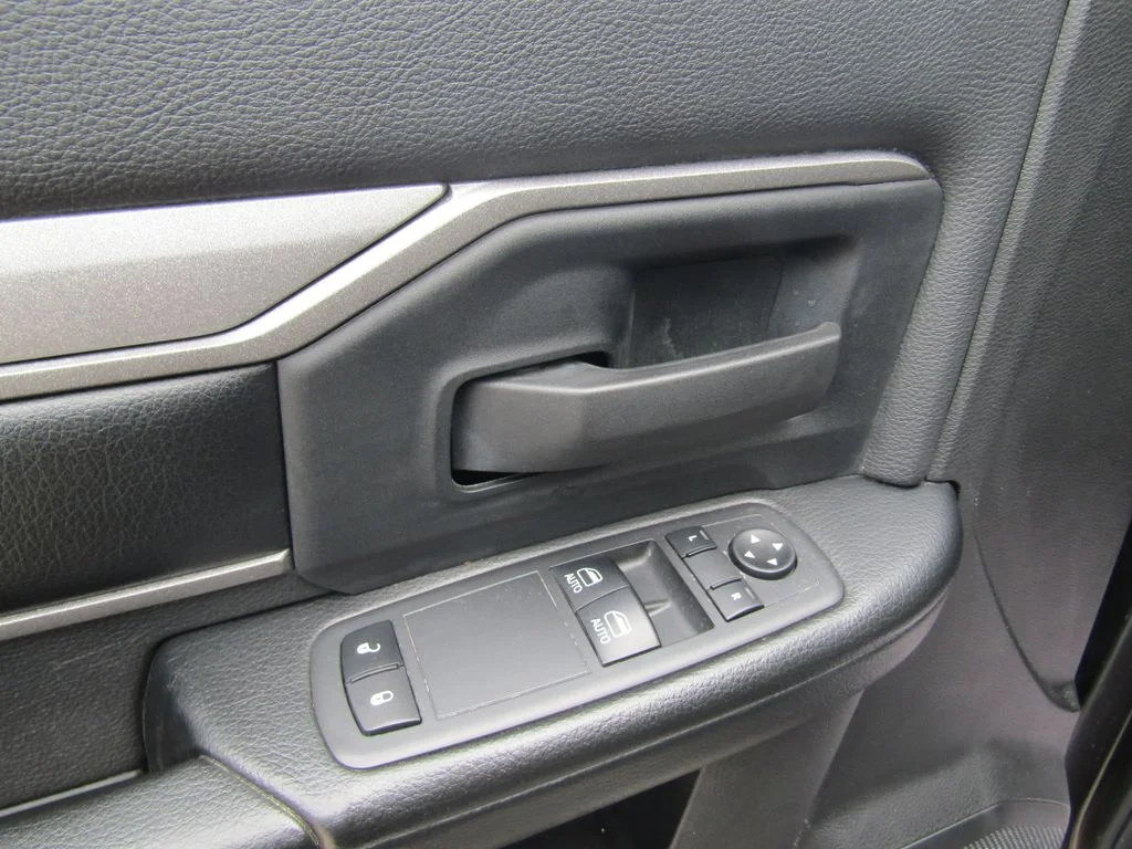Used 2021 Gray Ram Tradesman image 18