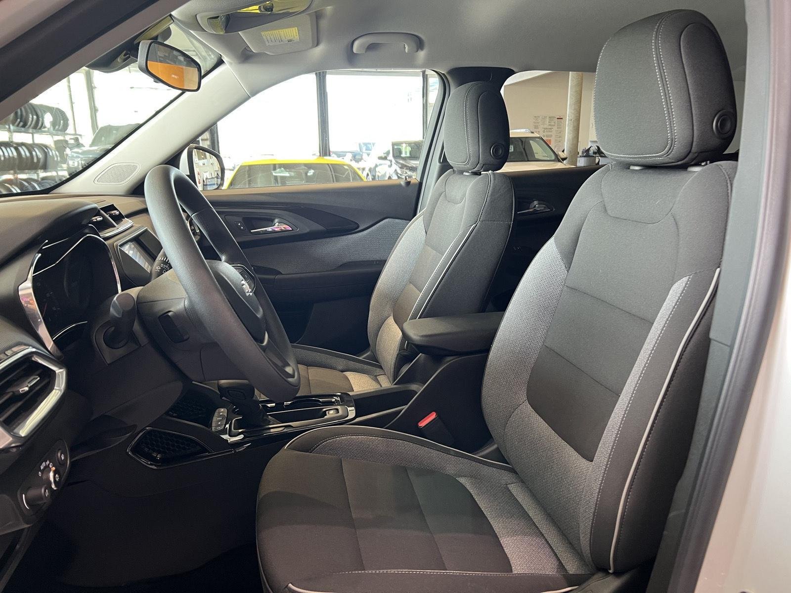 Used 2023 Summit White Chevrolet LT image 16