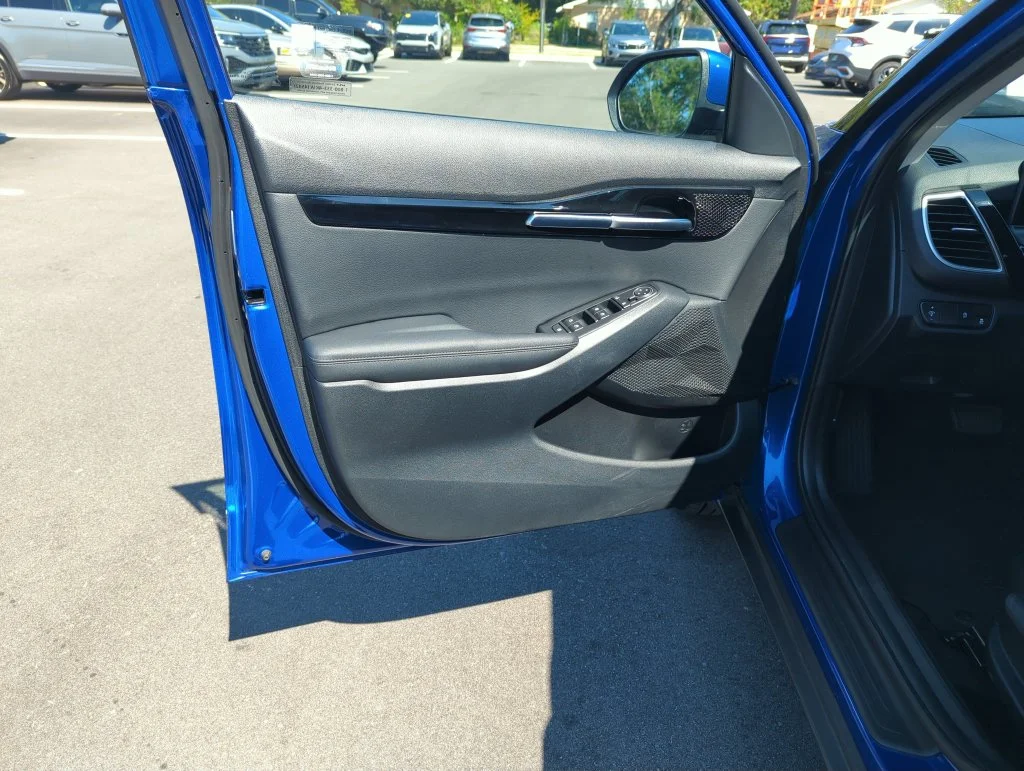 Used 2025 Blue Kia S image 18