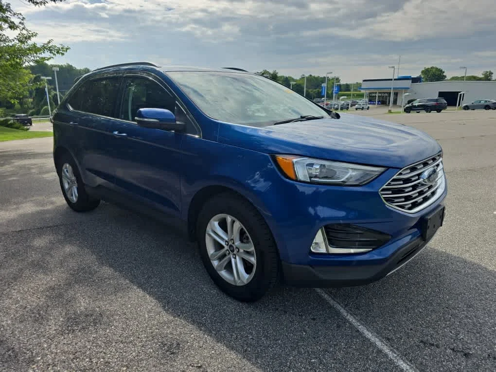 Used 2020 Atlas Blue Metallic Ford SEL image 3