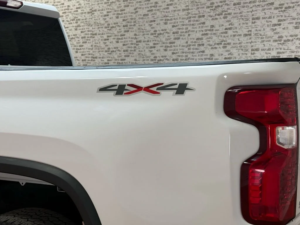 Used 2024 White Chevrolet Custom image 6