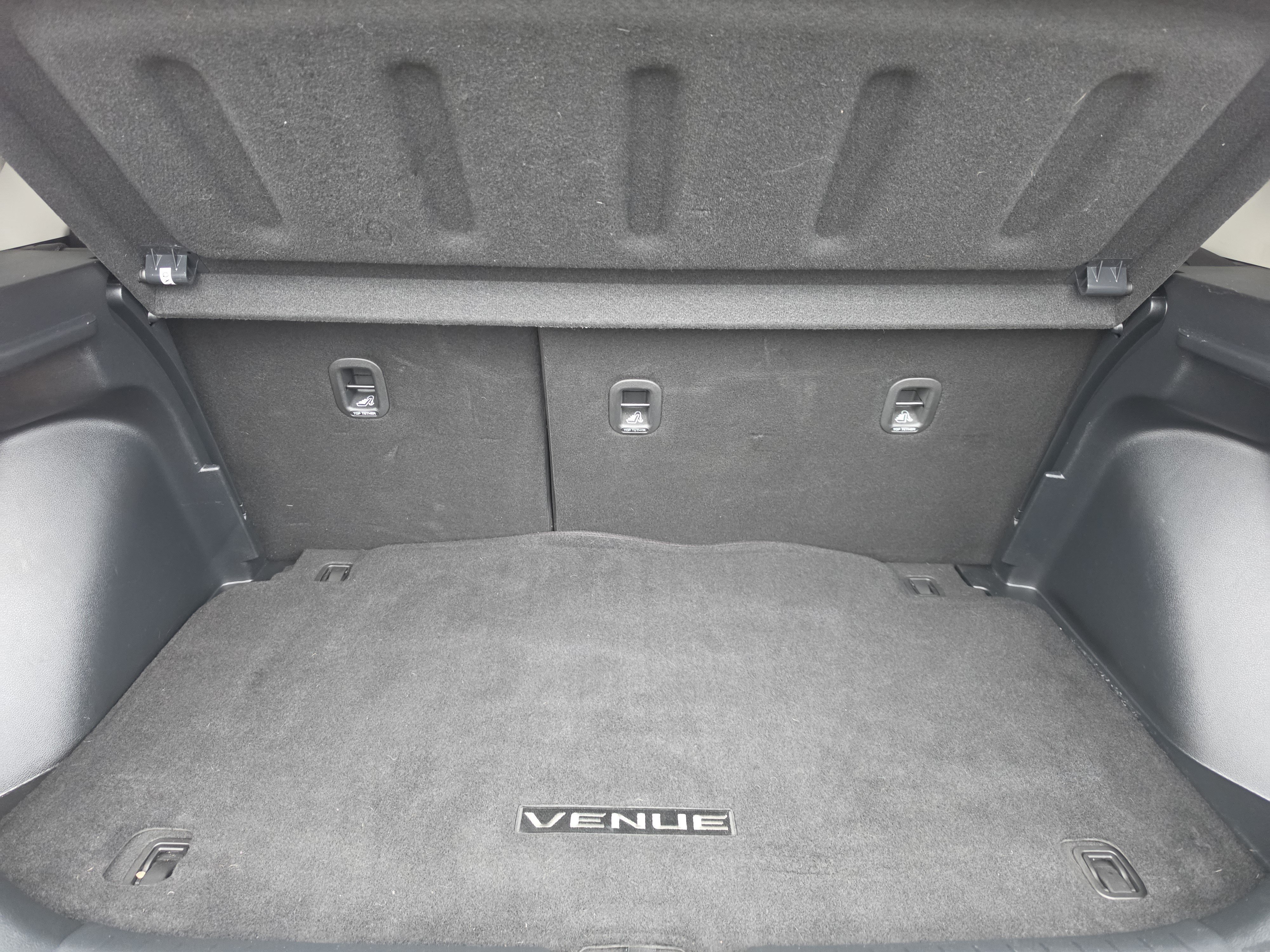 Used 2022 Black Noir Pearl Hyundai SEL image 12