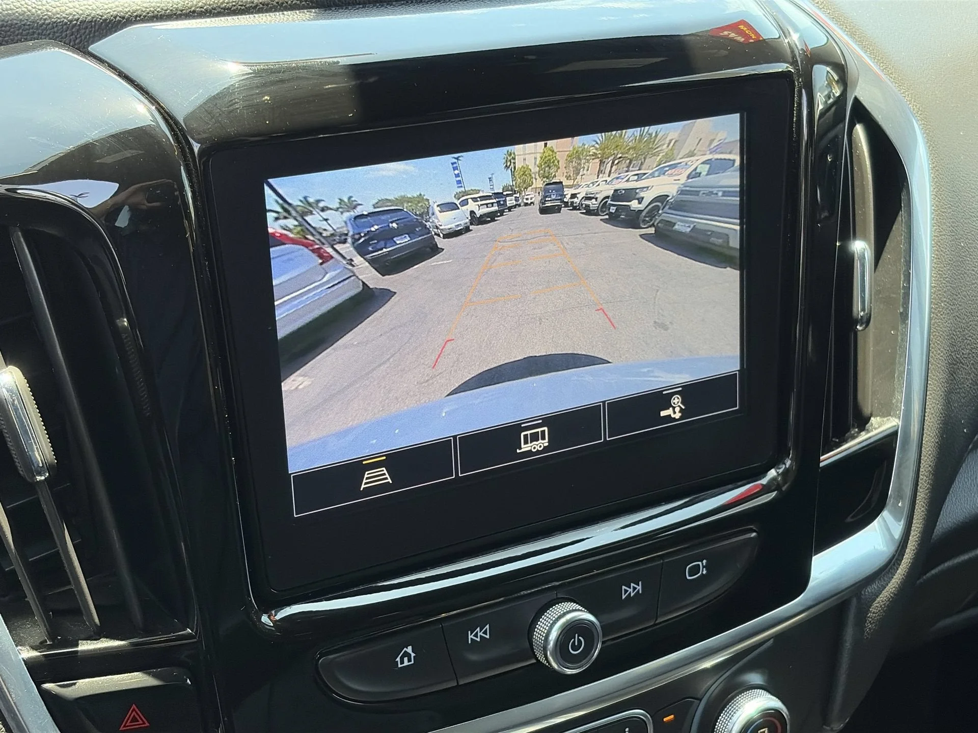 Used 2023 Summit White Chevrolet LT Cloth image 53