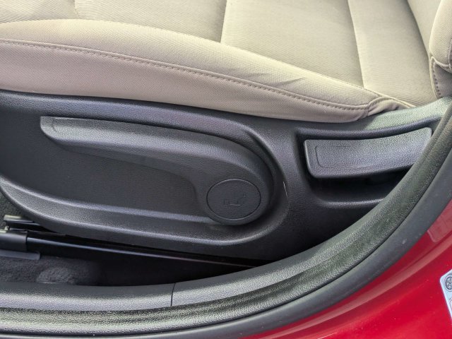 Used 2017 Scarlet Red Hyundai SE image 18