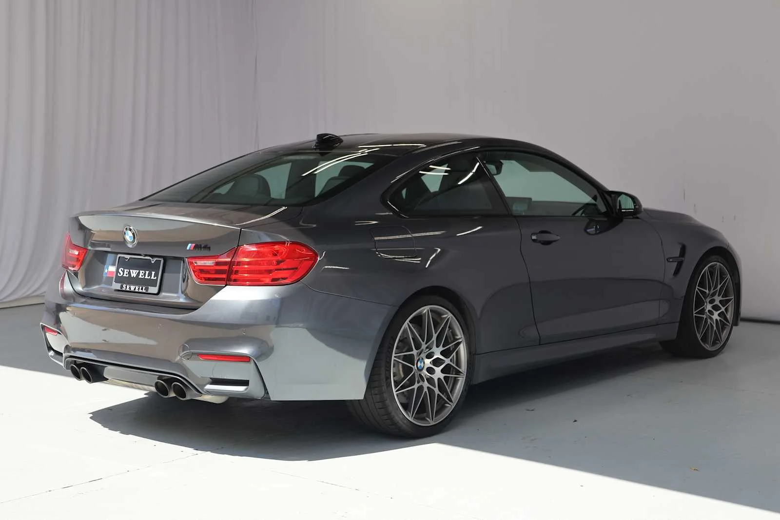 Used 2017 Mineral Grey Metallic BMW  image 9