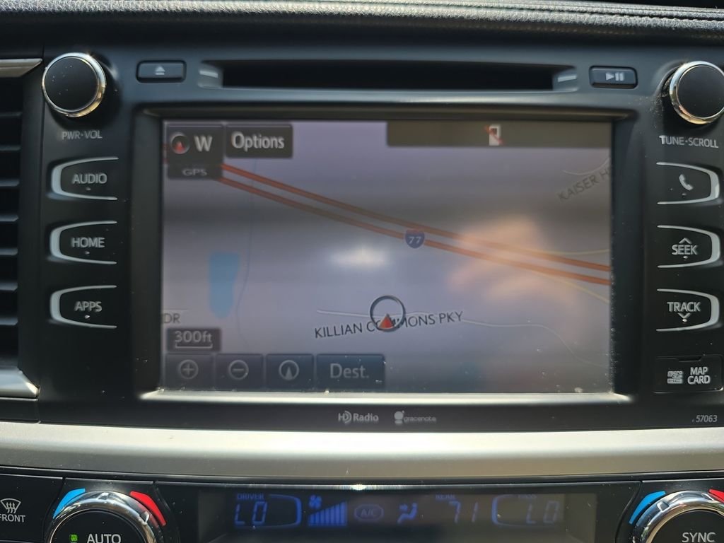 Used 2015 Red Toyota XLE V6 image 31
