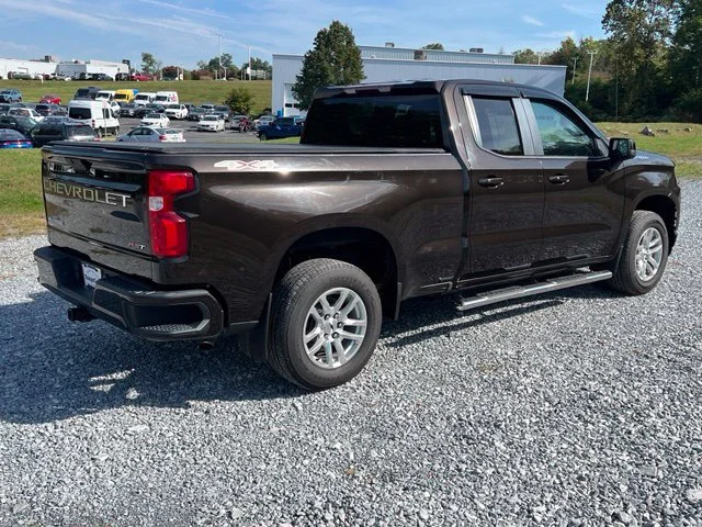 Used 2019 Brown Chevrolet RST image 5