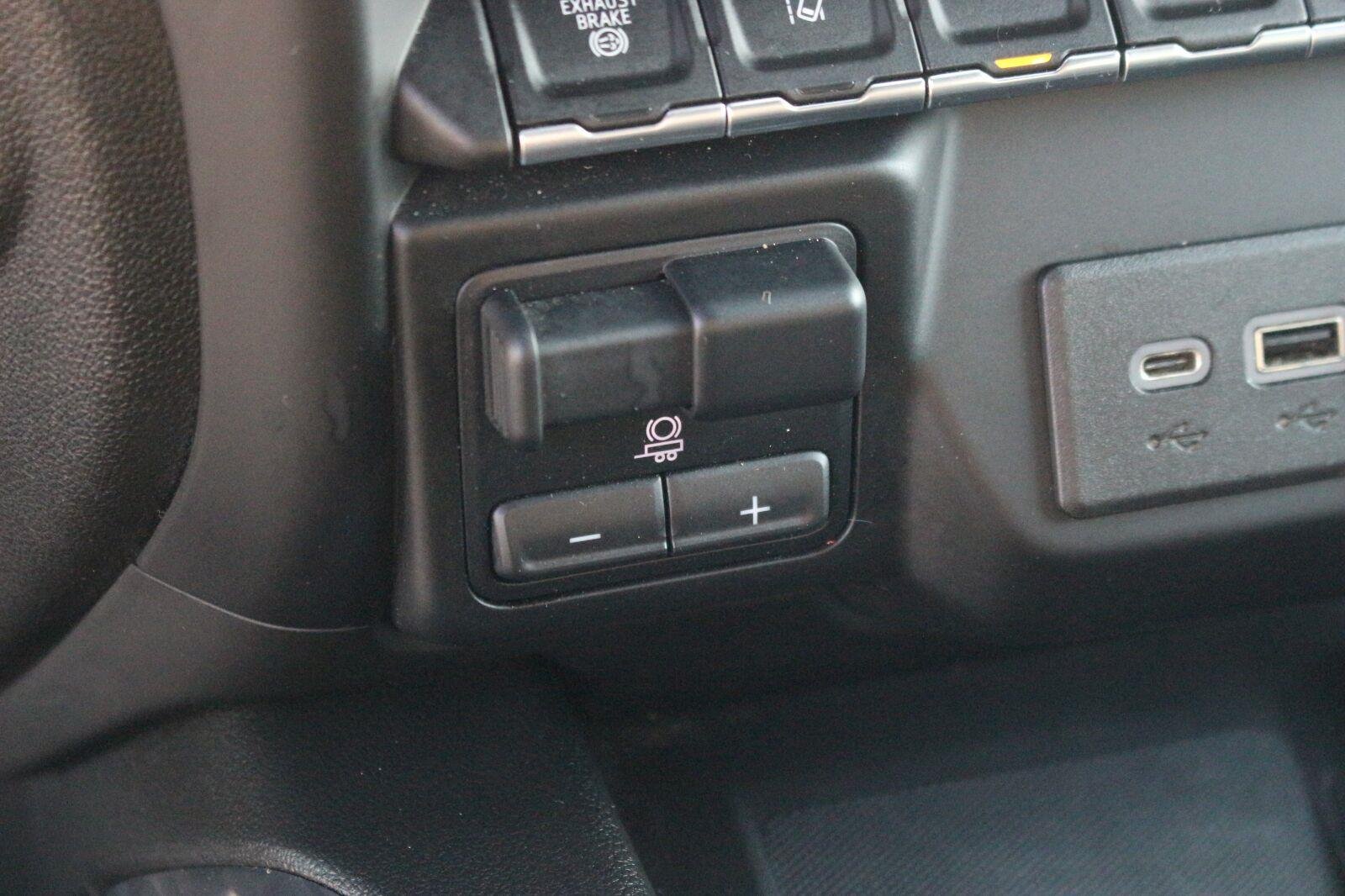 Used 2022 SUMMIT WHITE GMC Denali image 29