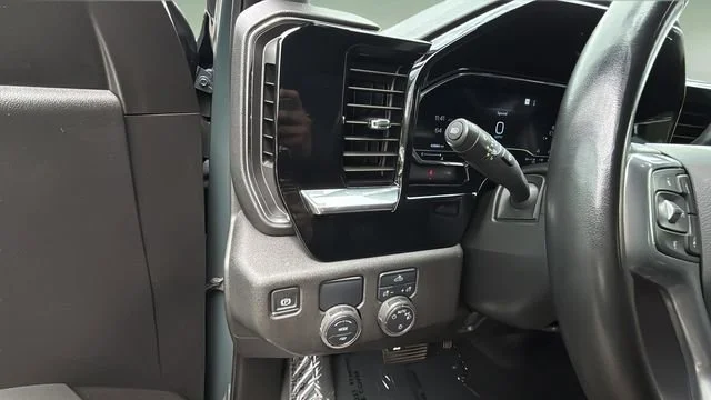 Used 2025 Cypress Gray Chevrolet LT image 23