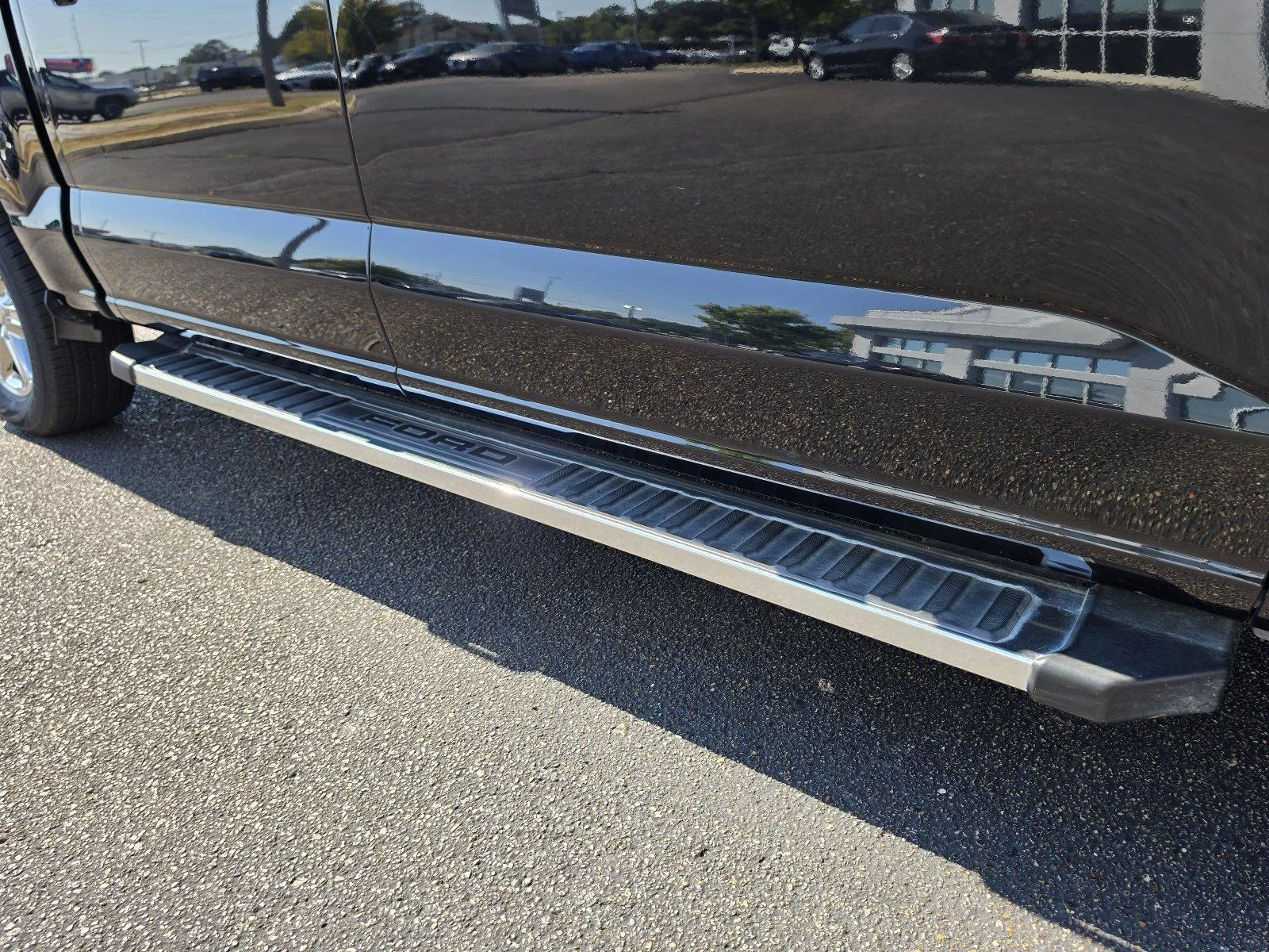 Used 2025  Ford XLT image 40