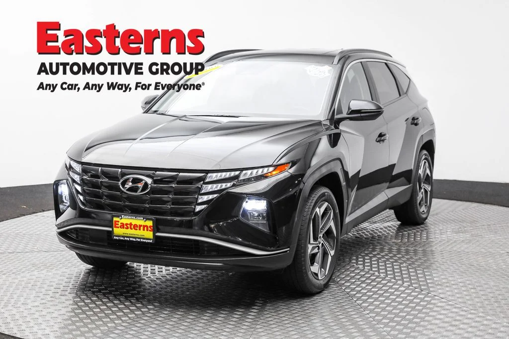 Used 2022 Black Hyundai SEL image 1