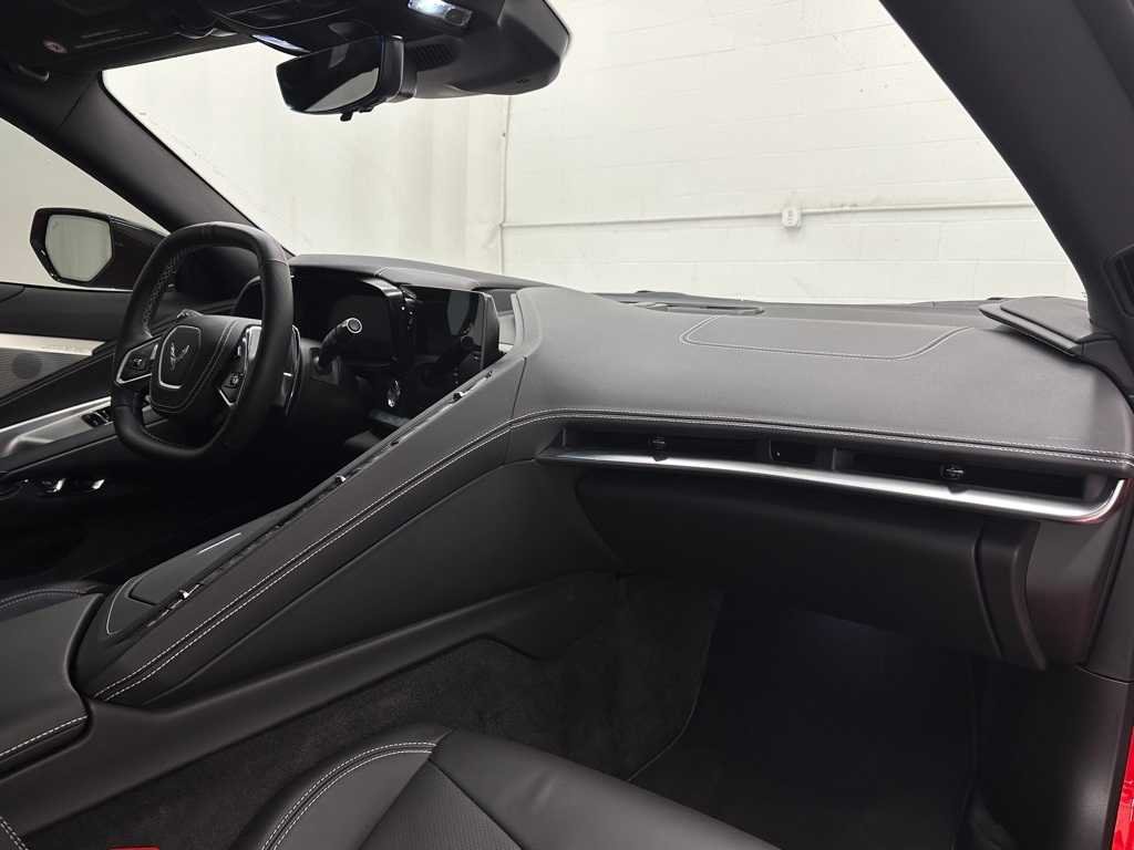 2025 Chevrolet Corvette 2LT - Photo 14