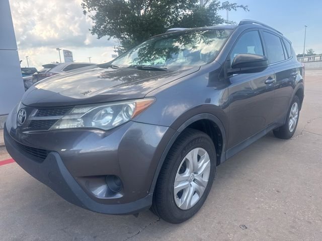 2014 Toyota RAV4 LE's photo