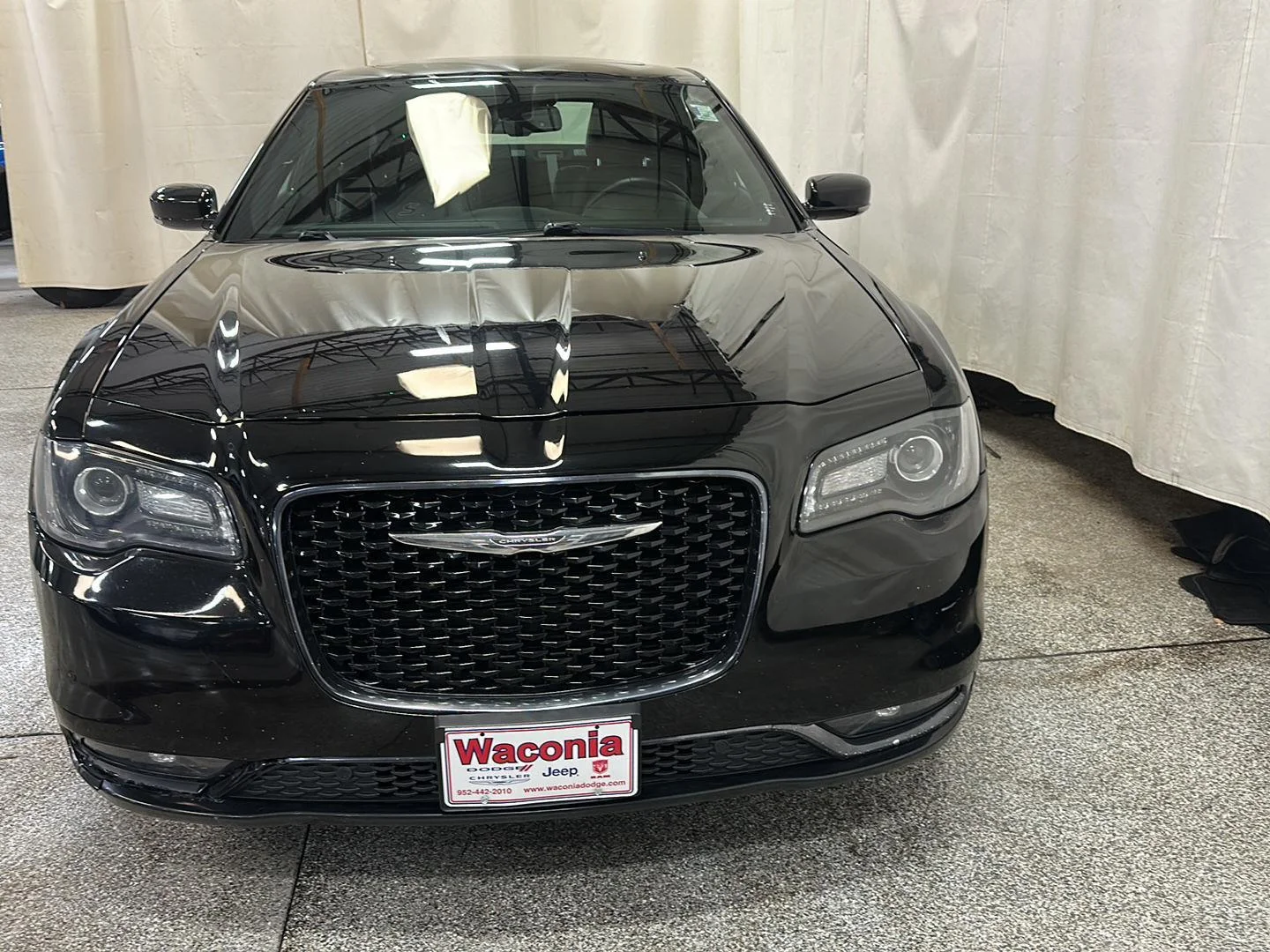 Used 2017 Gloss Black Chrysler 300S image 8
