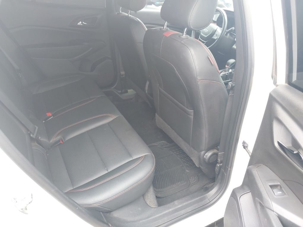 Used 2024 White Chevrolet 2RS image 10