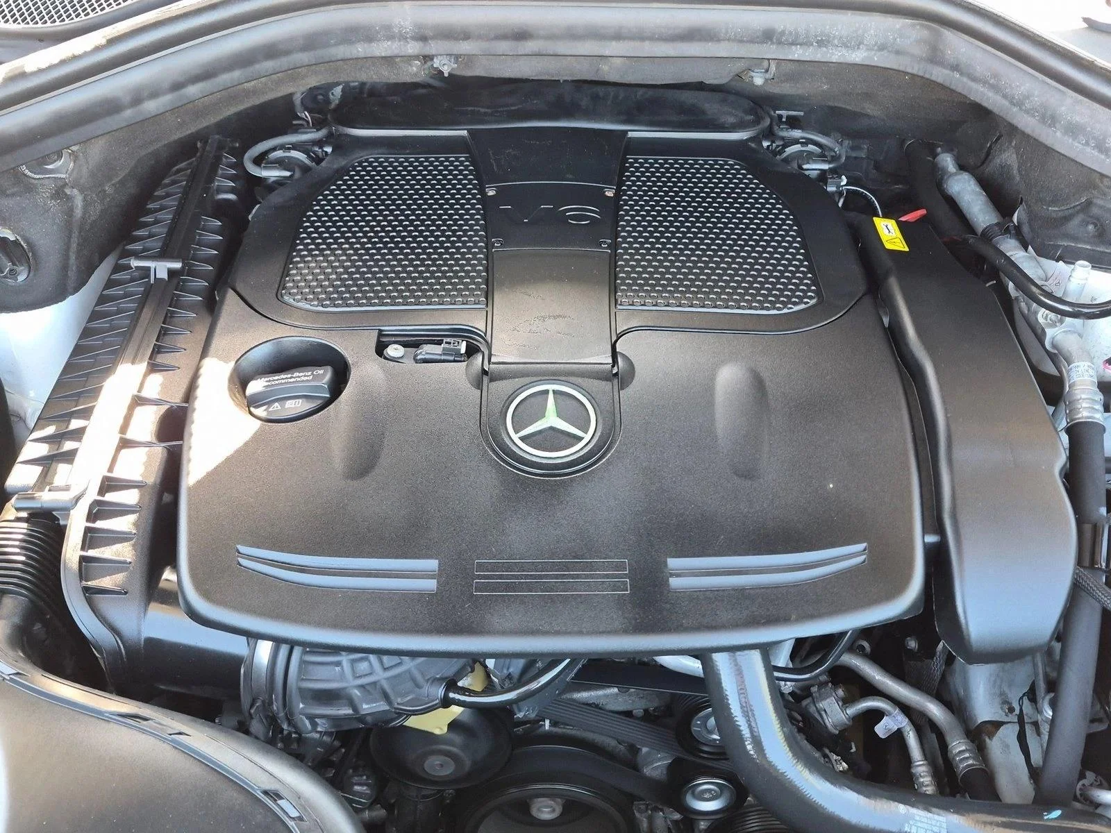 Used 2016 Polar White Mercedes-Benz GLE 350 image 22