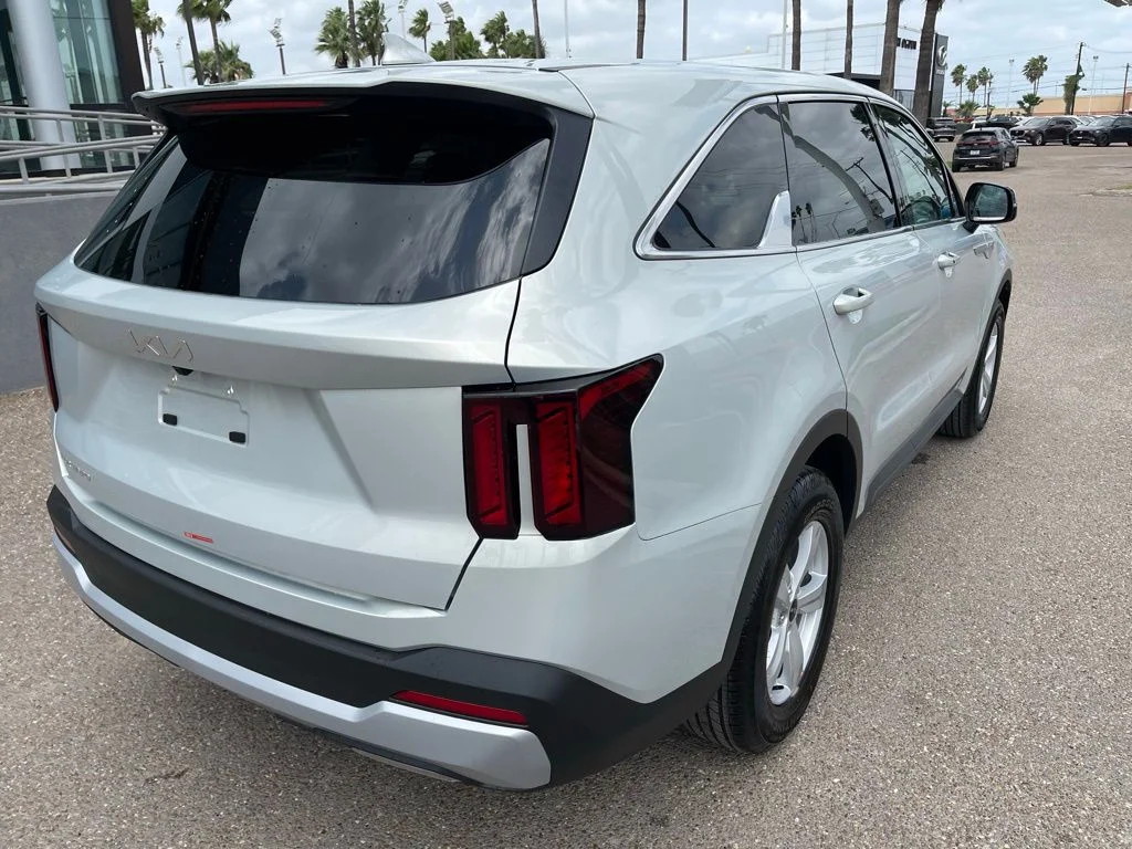 New 2026 White Kia LX image 9