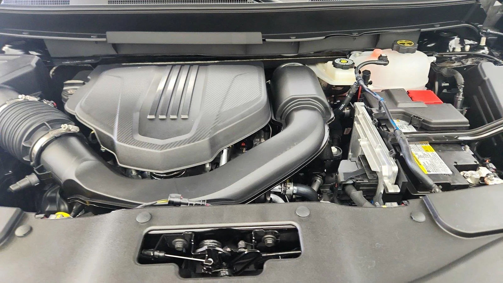 2027 Chevrolet Traverse Z71 - Photo 38