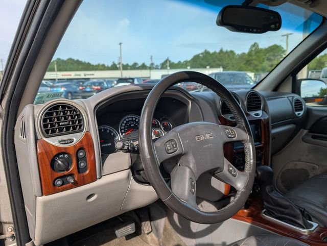 Used 2002 Gray GMC SLT image 24