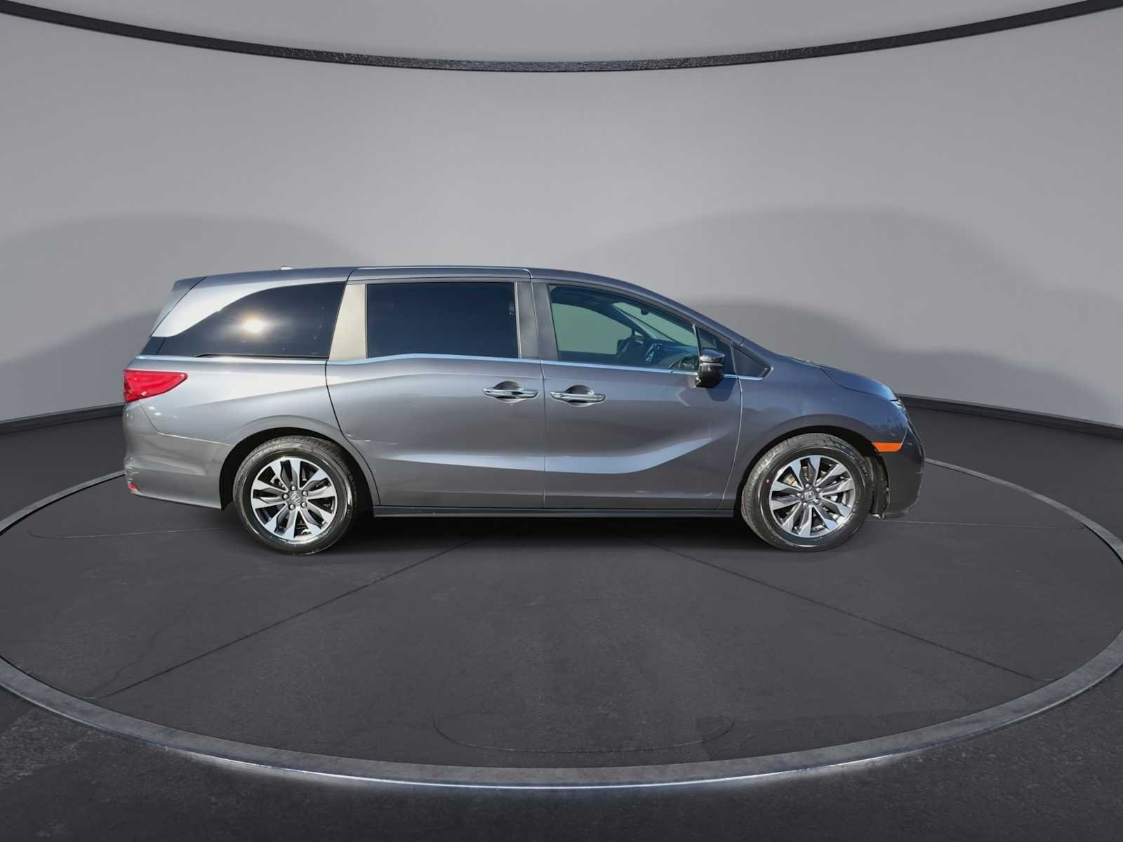 Used 2024 Modern Steel Metallic Honda EX-L image 9