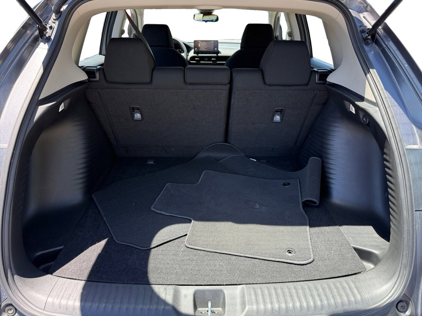 Used 2025 Modern Steel Metallic Honda LX image 17