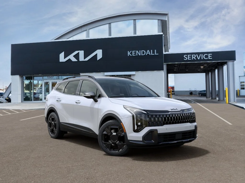 New 2027 Glacial White Pearl / Black Ro Kia X-Line image 8