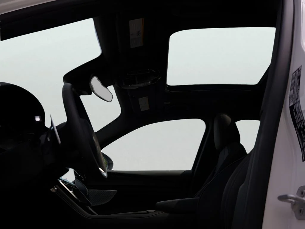 New 2026 Bianco Maserati Modena image 41