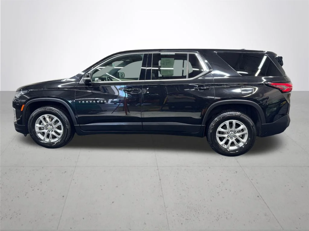 Used 2022 Black Chevrolet LS image 3