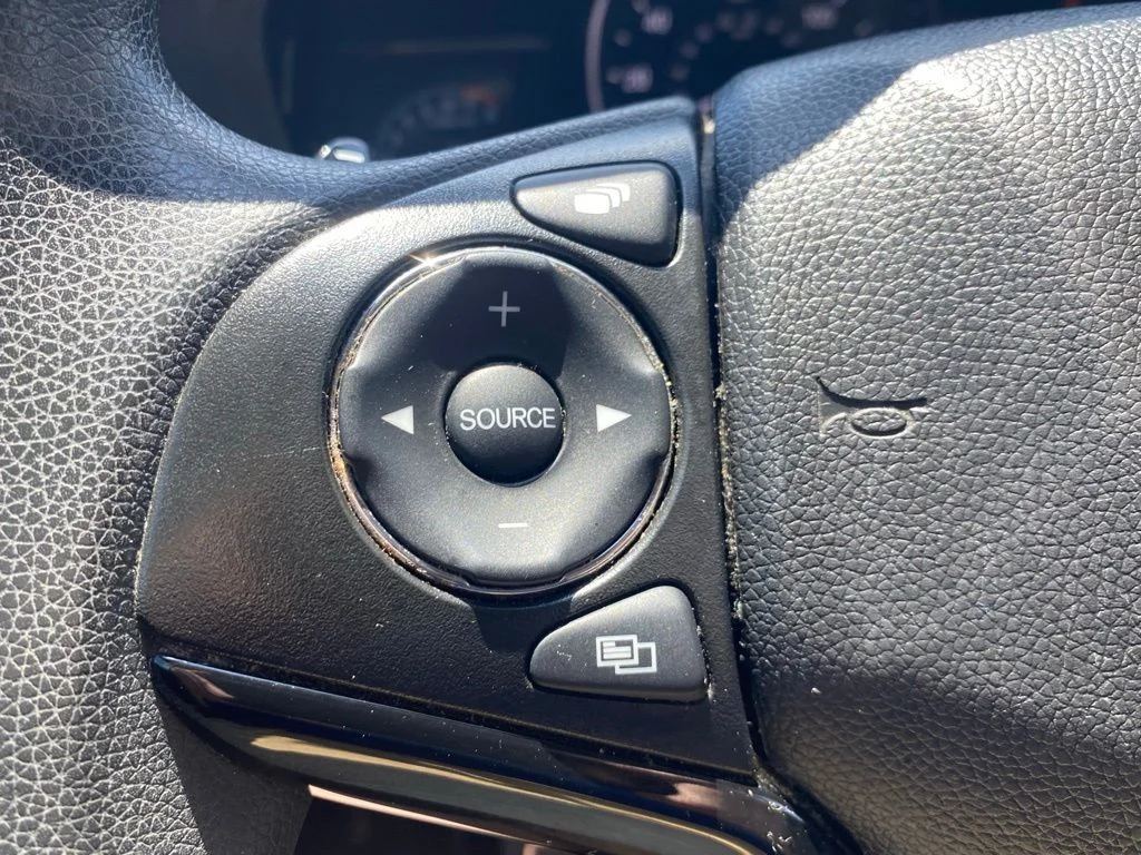 Used 2019  Honda EX image 26