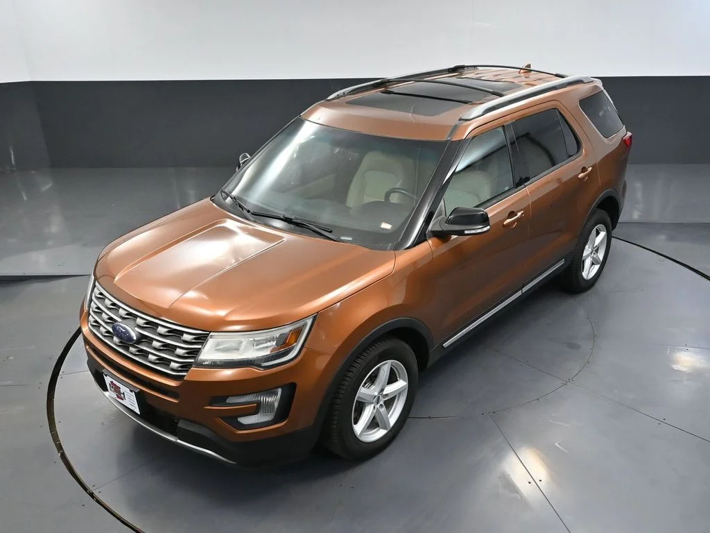 Used 2017 Red Ford XLT image 66