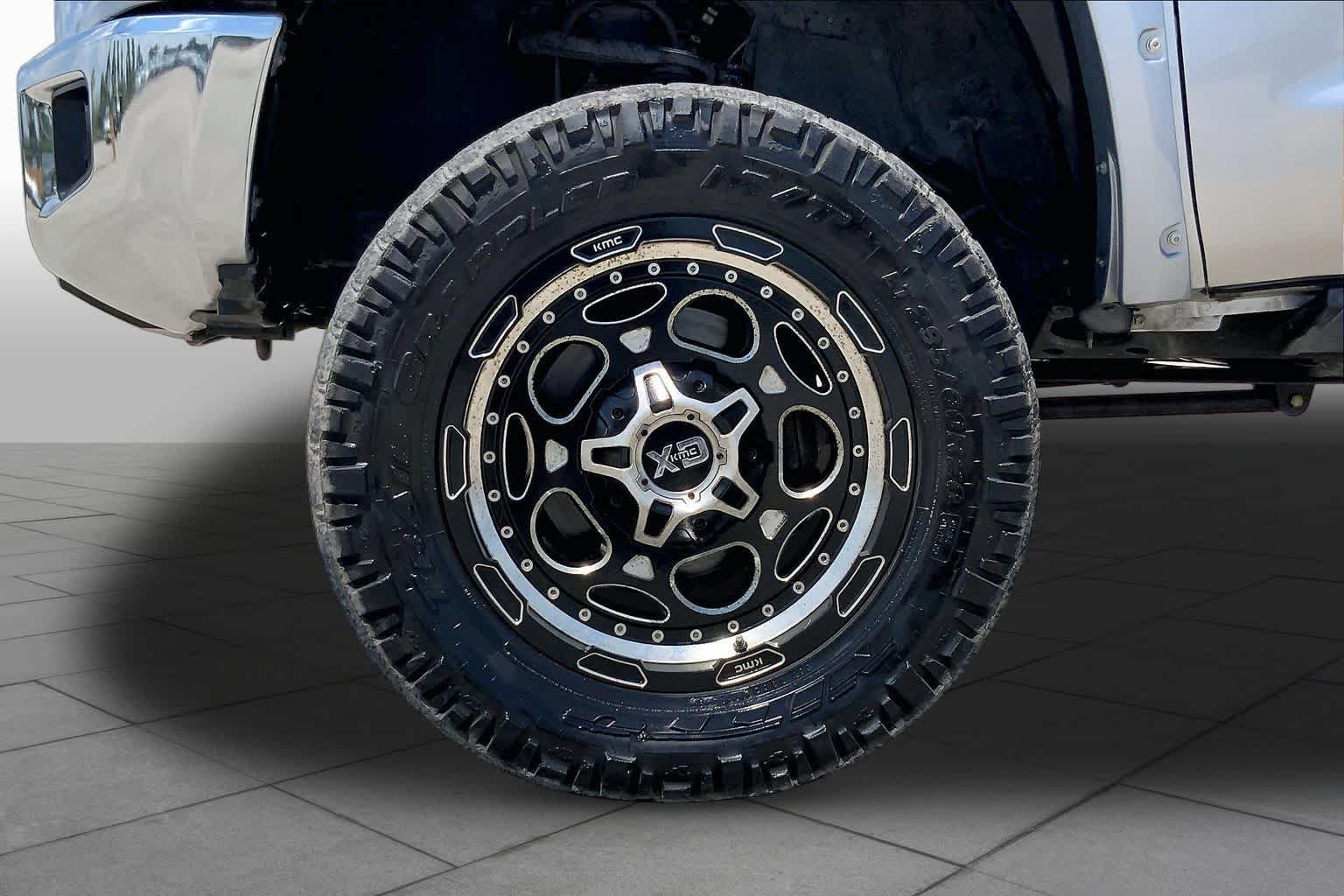 Used 2019 Silver Sky Metallic Toyota SR5 image 11